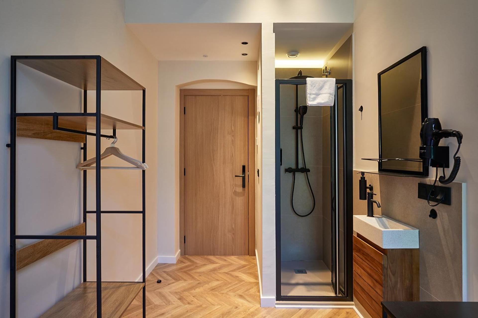 Ella Boqueria Guest house 2*